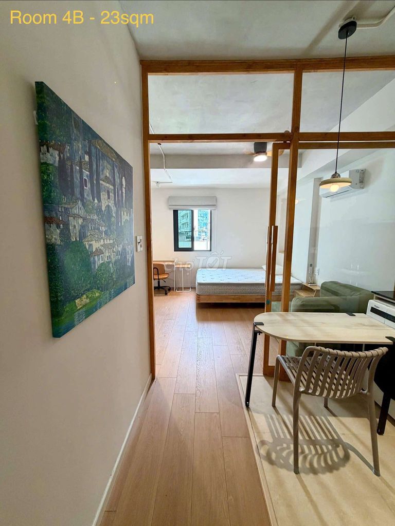Open the service apartment full interior building in the middle of District 1.
