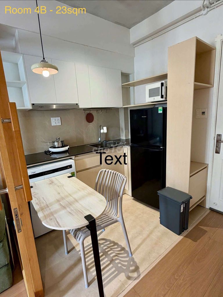 Open the service apartment full interior building in the middle of District 1.
