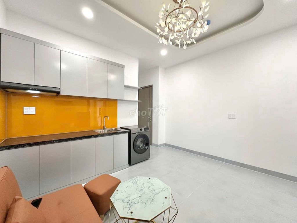 Rent a one- bedroom apartment, right on the bridge, Bình Thạnh.