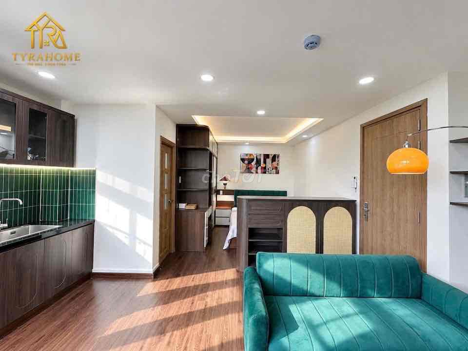 Hoàng Sa Phú Nhuận borders District 3 01 017 apartments beamed over, sofa