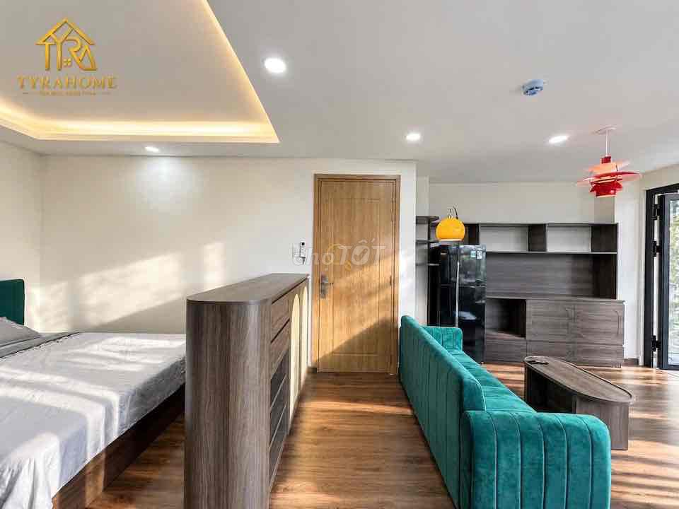 Hoàng Sa Phú Nhuận borders District 3 01 017 apartments beamed over, sofa