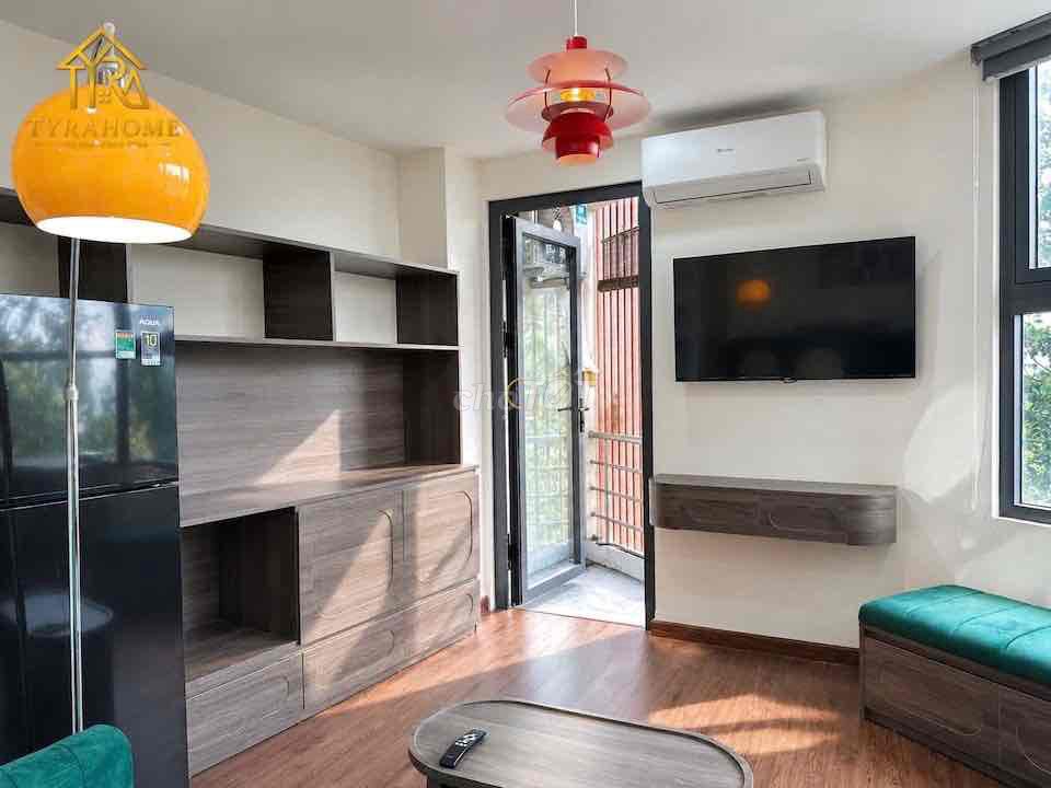 Hoàng Sa Phú Nhuận borders District 3 01 017 apartments beamed over, sofa