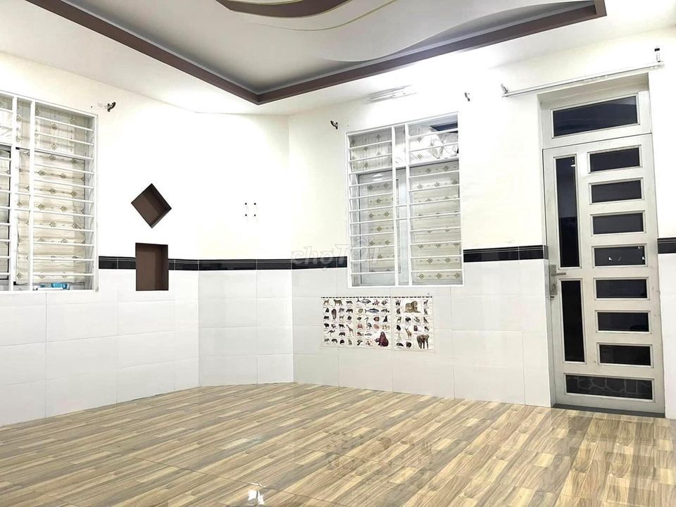 Rent the balcony room, the full interior window near the Thủ Đức.