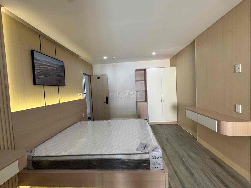 Rent a hotel off two H.Q.P.P.D. 1s. Area: 8 x20 m - K