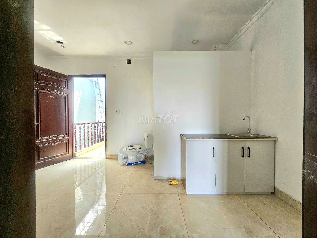 Open-frequency balcony -- separate kitchens near the New World.