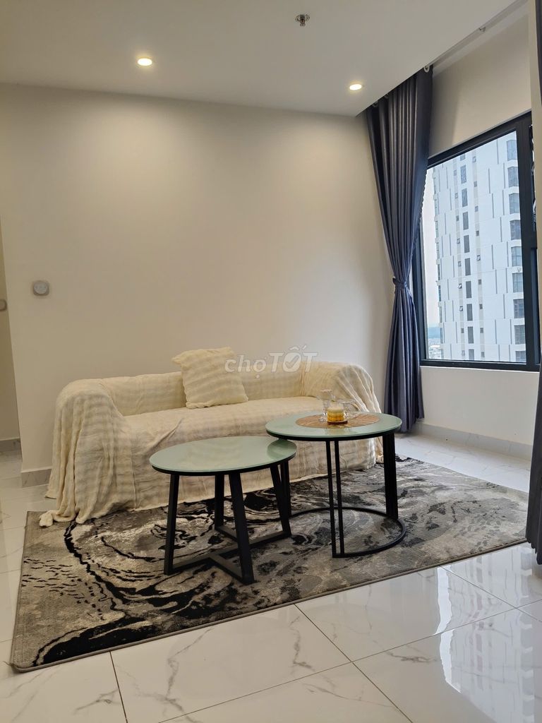 Two bedrooms plus Gh2, firecracker view