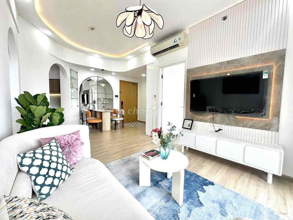 Two bedrooms. A cool balcony living room.