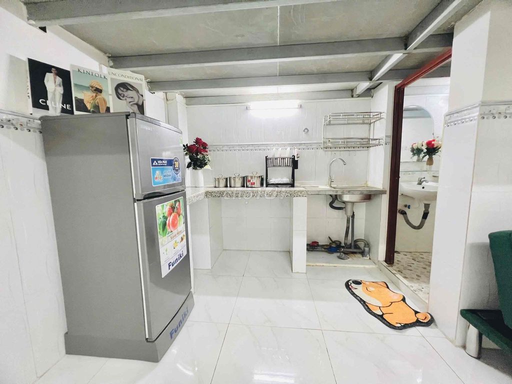 Cheap hotel room right behind town plus-a-a-a-a-a-a-a-a, Tân Bình