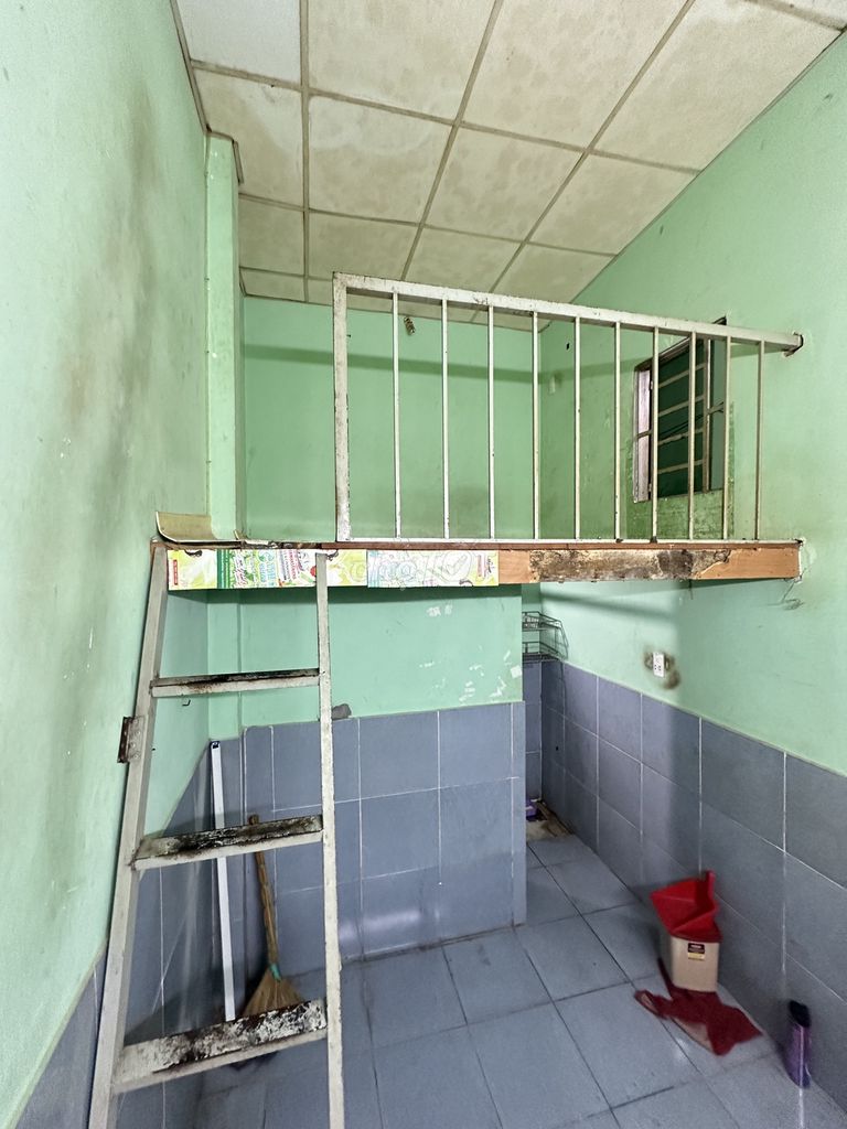 Rent a cheap Tân Bình Central Hotel.