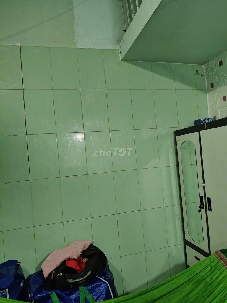Cheap room - wide guard - three Phạm Văn Chiêu fall just five minutes
