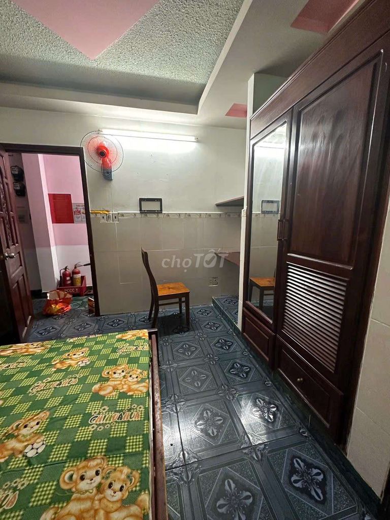 Cheap motel room with air conditioning - Tô Ký, cvpm, sphere market, attacker.