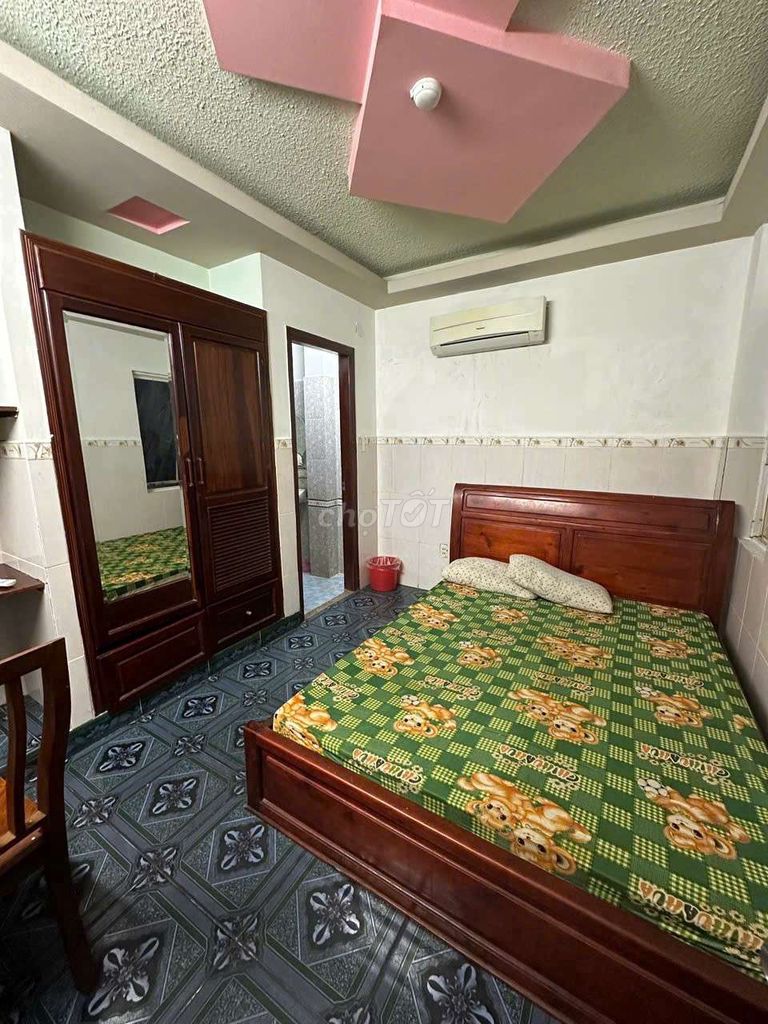 Cheap motel room with air conditioning - Tô Ký, cvpm, sphere market, attacker.