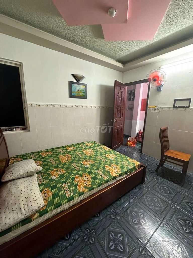 Cheap motel room with air conditioning - Tô Ký, cvpm, sphere market, attacker.
