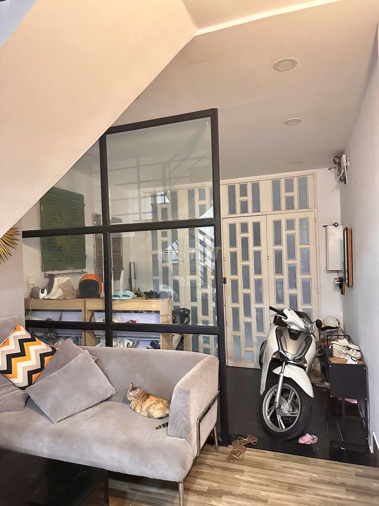 Nice room, security, fresh air.