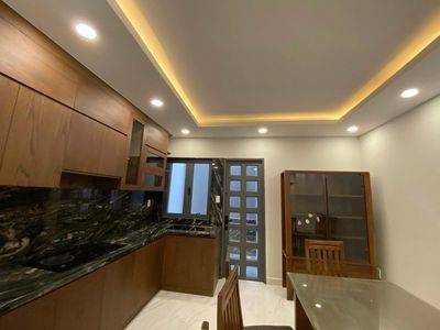 Three story rent, Đặng Thùy Trâm, 12 meters wide, near Lang University.