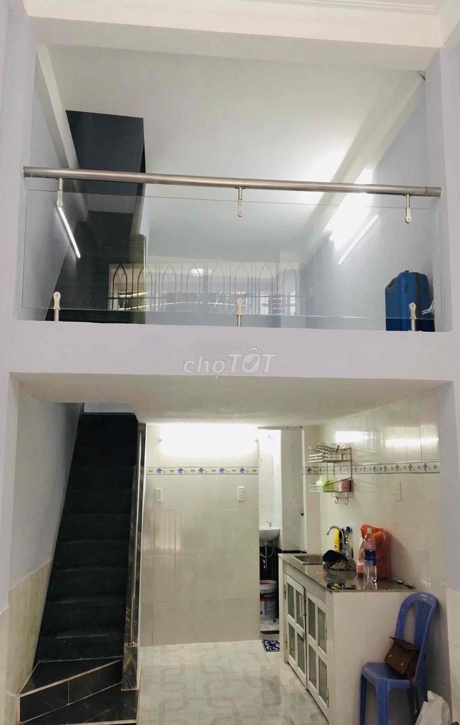Renting 273 Nhật Tảo District 10 32 M2 4th floor 2 bedroom - 13 million