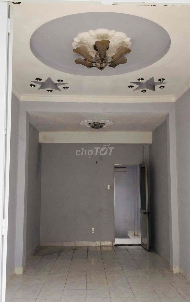 Renting 273 Nhật Tảo District 10 32 M2 4th floor 2 bedroom - 13 million