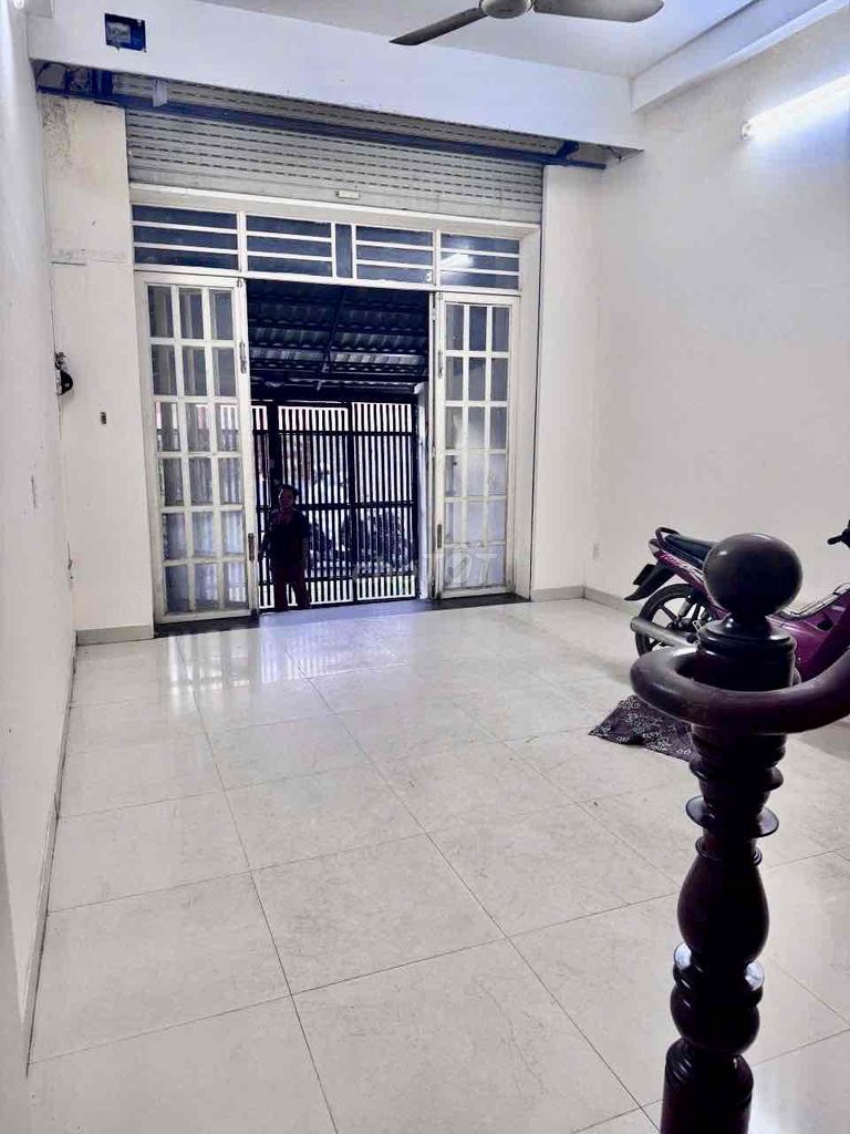 4 x 13 m 2 floors (4 bedroom 2 toilets) 7 meters down. Khu Y Tế Kỹ Thuật Cao Aeon Killer