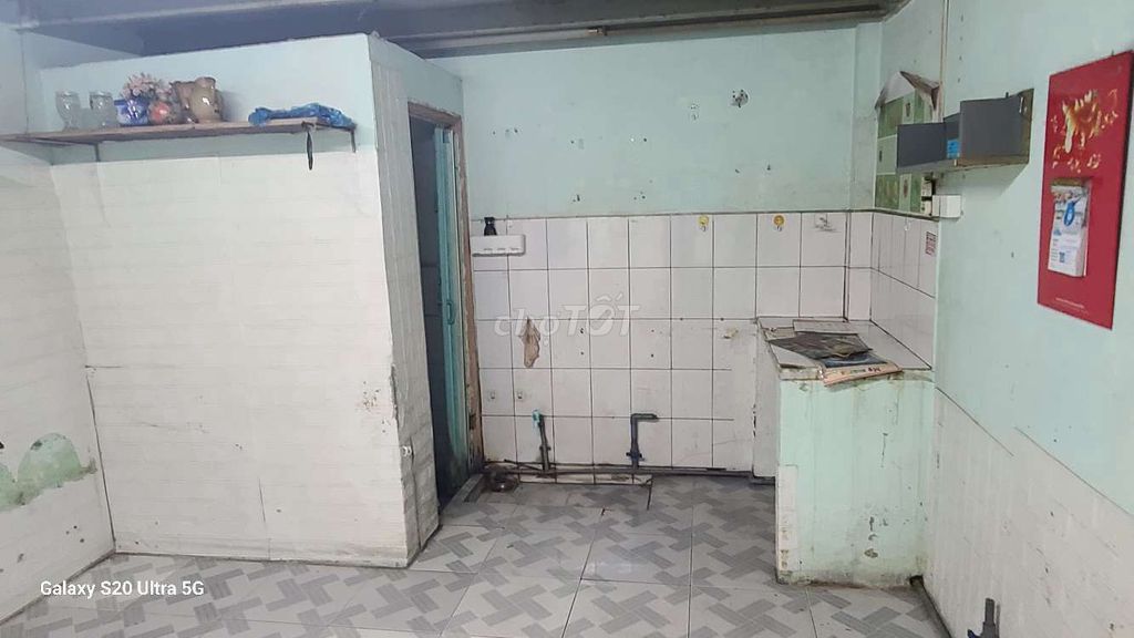 Rent a motel near the New Shun factory at 2.2 million