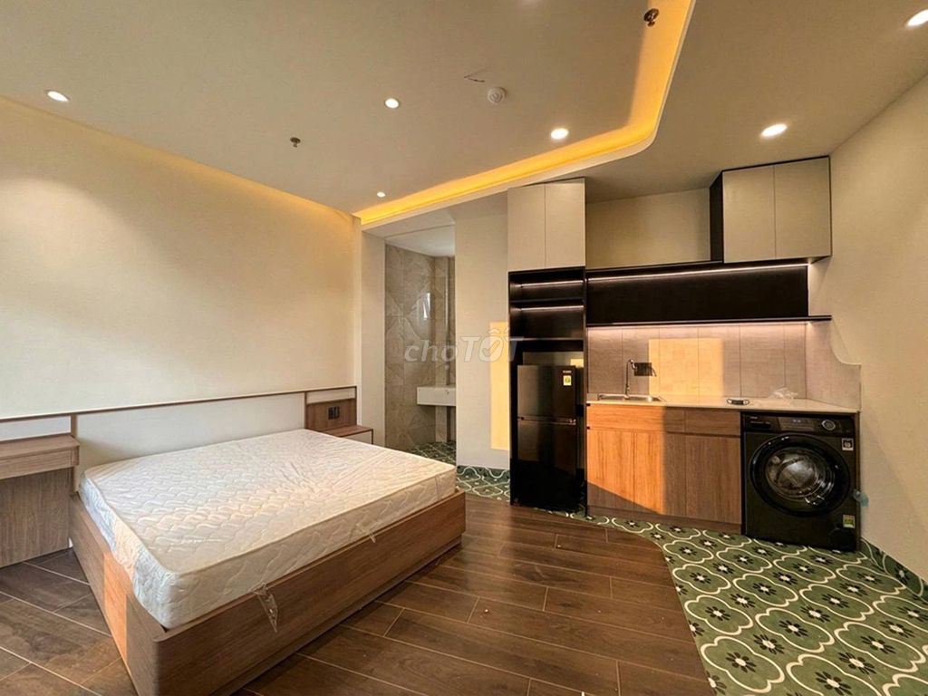 Rent Tân Định District 1 near Tân Định church full balcony furniture