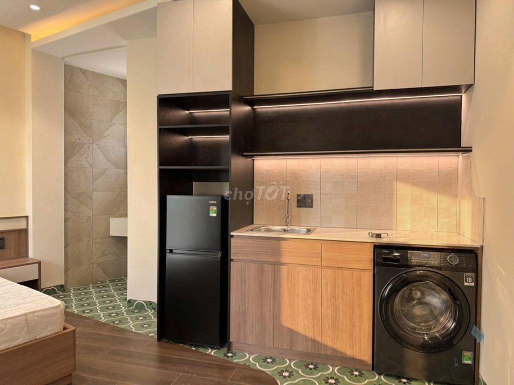Rent Tân Định District 1 near Tân Định church full balcony furniture