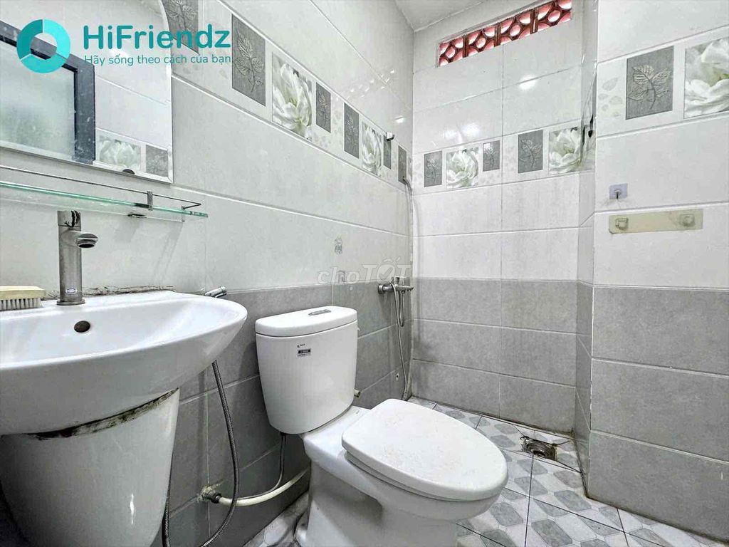 House of Service One Bedroom 40 m.2 on 8th Street