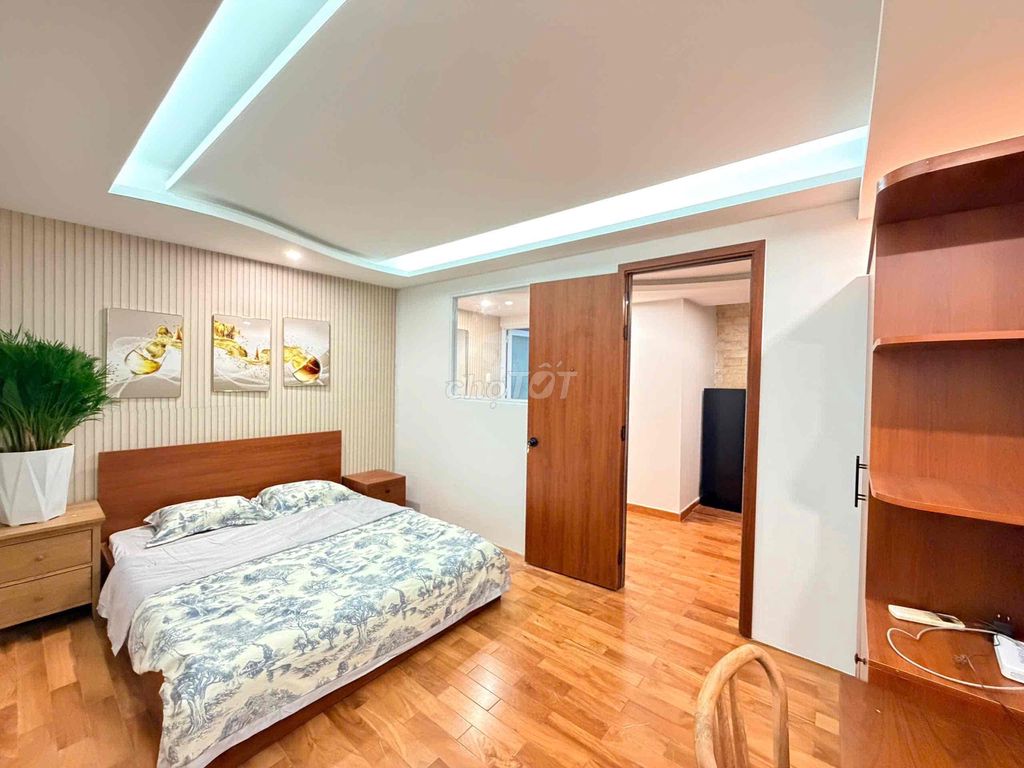 Rent a new apartment right here at Phan Xích Long Full Seven.