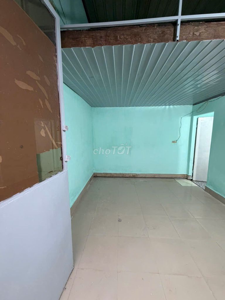 Private passage room, private toilet in low Bình Thạnh.