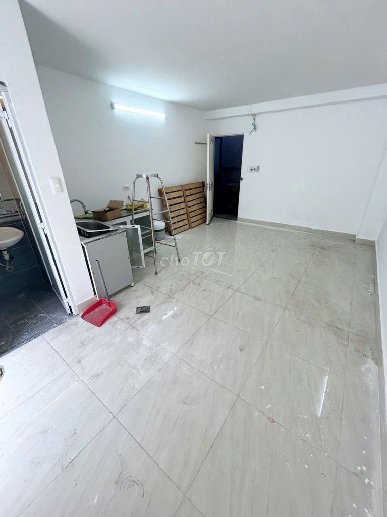 Rent room with air conditioning on Lê Đức Thọ.