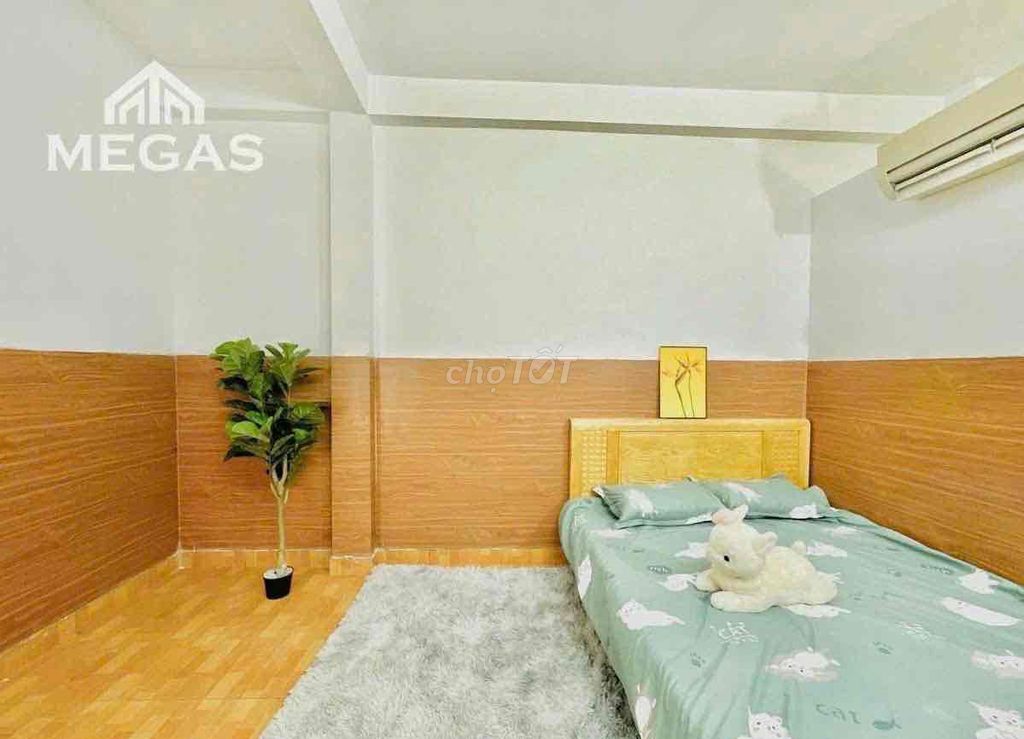 Super cheap studio right at Tân Hương.