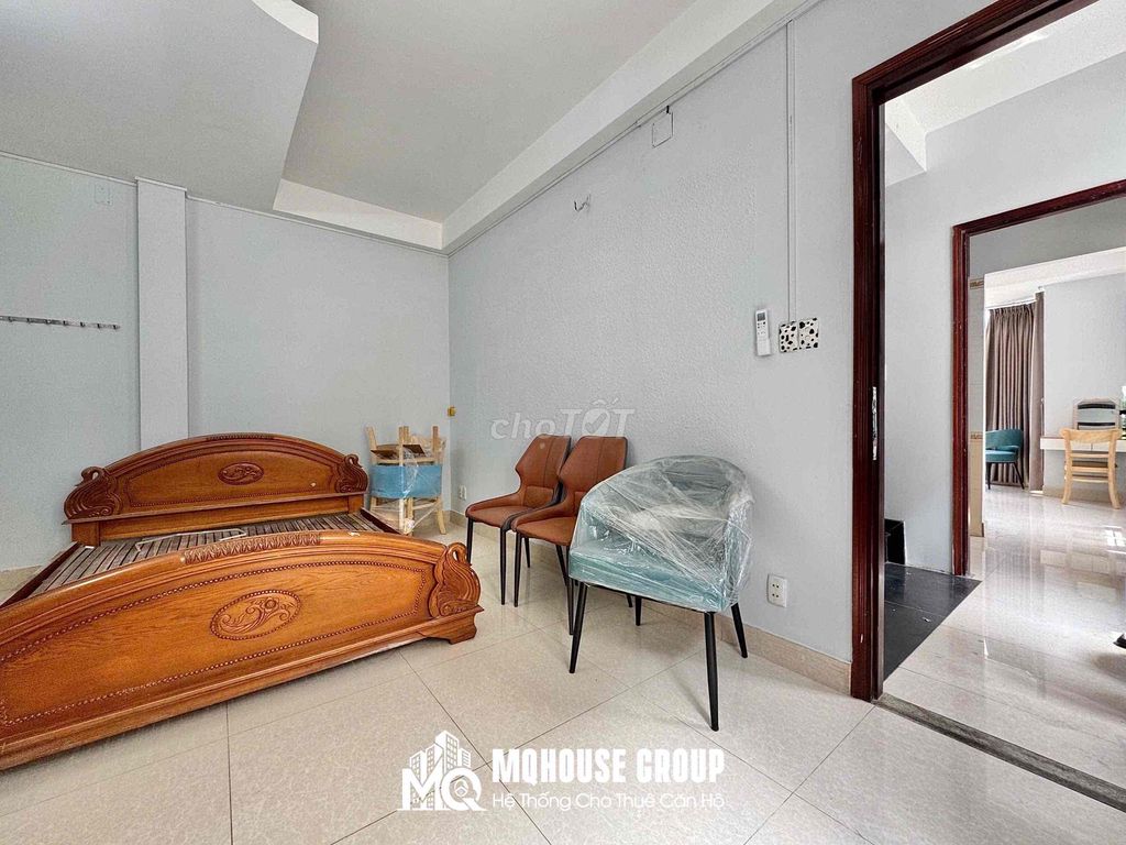 Rent the entire floor of the two bedrooms super wide.
