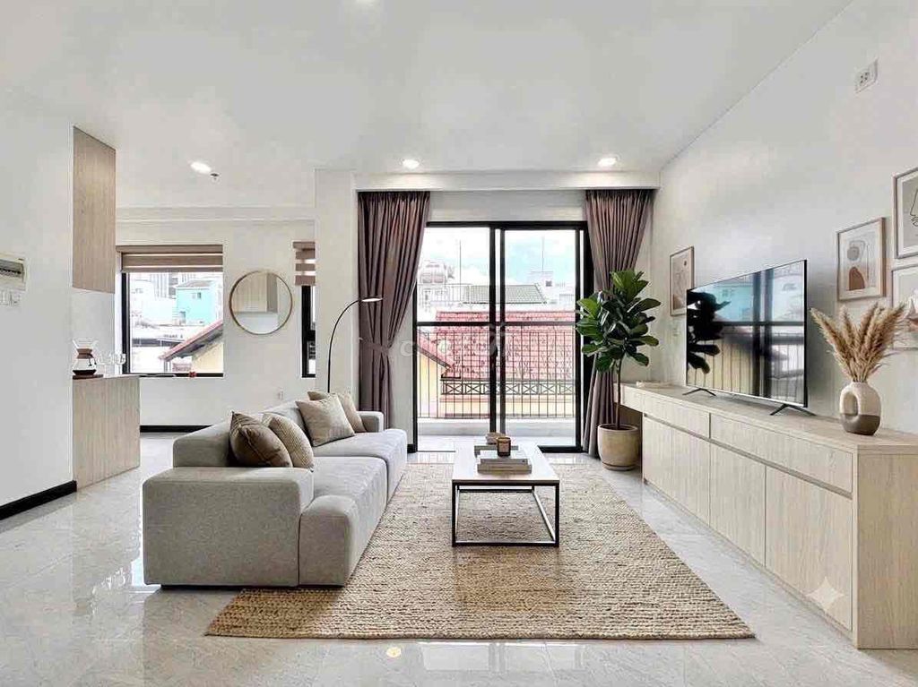 The apartment is a high-end bedroom full of Nam Kỳ Khởi Nghĩa balcony furniture, District 3.