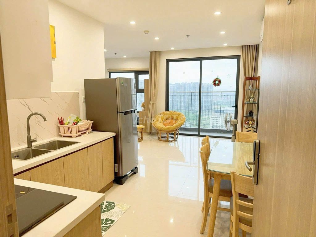Rent the apartment. Two corner bedrooms, interior, nine million.