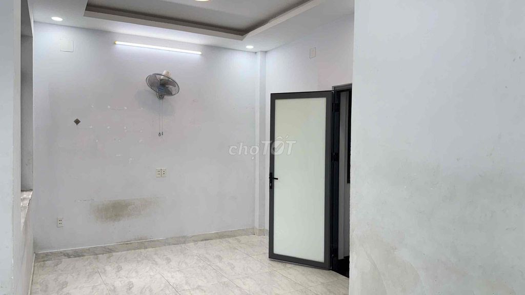 10/40 m2-3-2 Level 2 p air conditioning, 3 toilets - 11 million