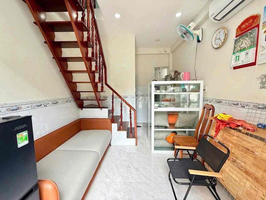 6-2 bedrooms/2 toilets 7 million a month.