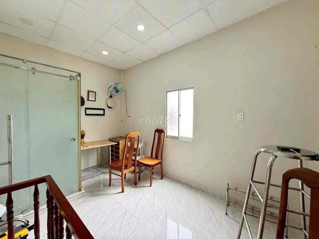 6-2 bedrooms/2 toilets 7 million a month.