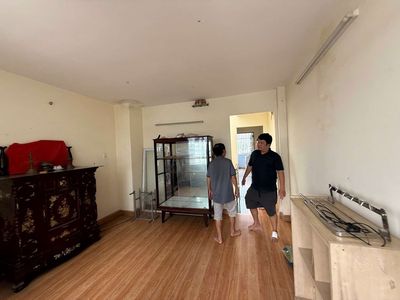 A three-story rental house, area 420 with four bedrooms, four toilets.