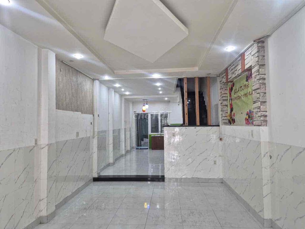 Rent an internal property in A75 Bạch Đằng - airport, 15 million ath.