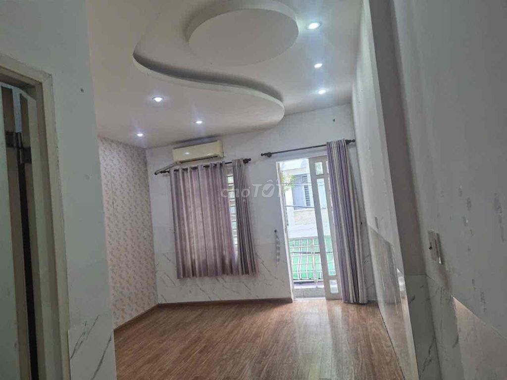 Rent an internal property in A75 Bạch Đằng - airport, 15 million ath.