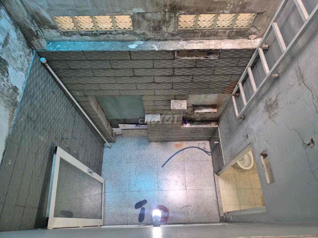 Rent an internal property in A75 Bạch Đằng - airport, 15 million ath.