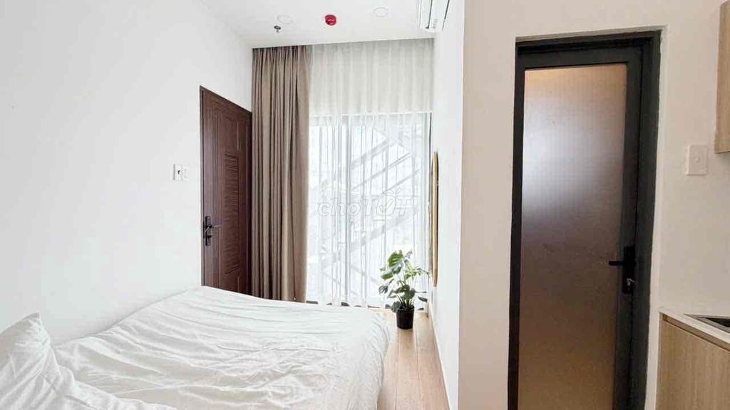 Rent the Super Sang Studio Fair right near the Home Park.
