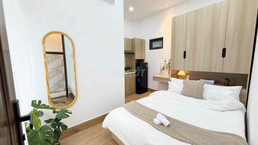 Rent the Super Sang Studio Fair right near the Home Park.