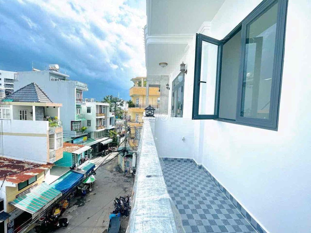 renting the modern caston apartment across from the constitution