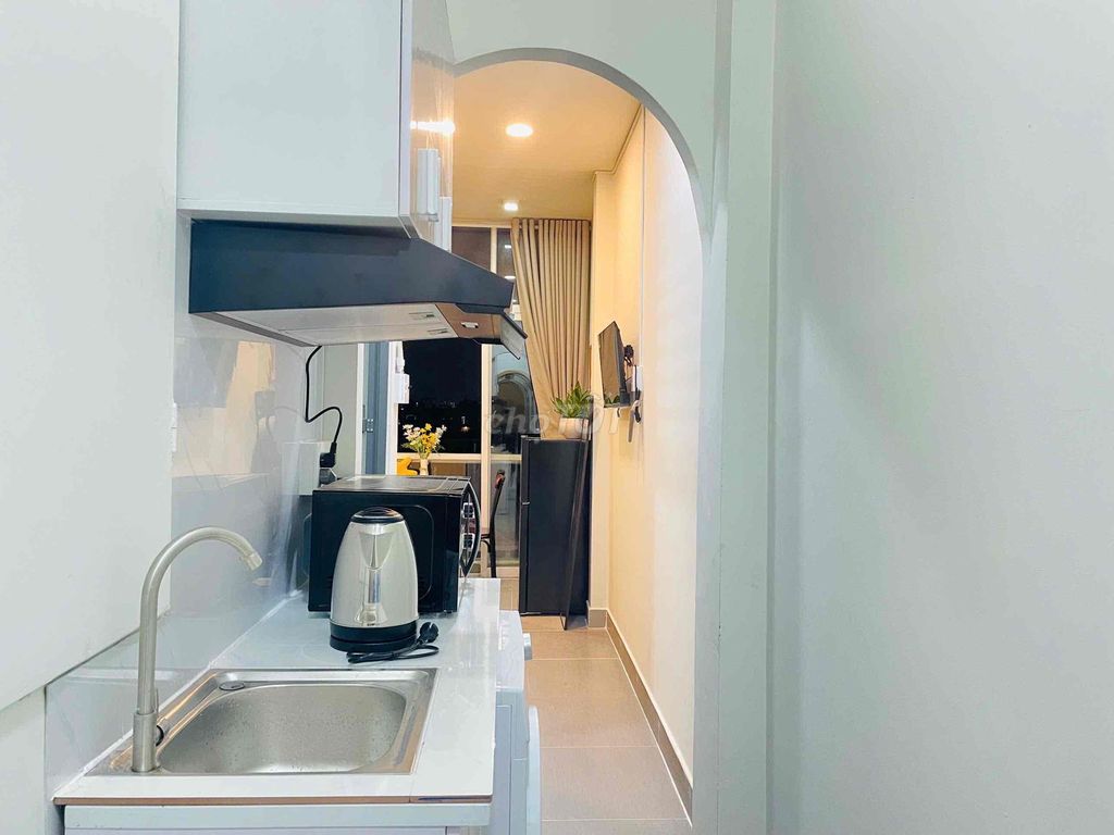 The service apartment is nearly ten thousand thousand thousand by malls.