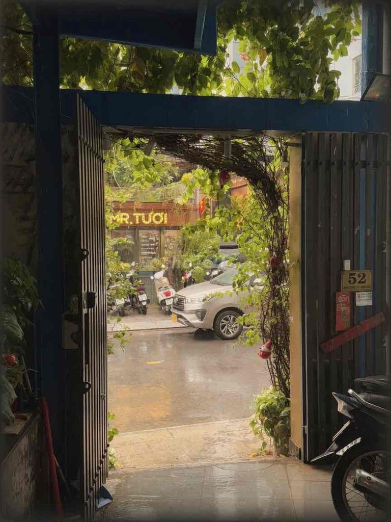 The bar service apartment for renting on Nguyễn Cửu Vân, the House of Calf, Lake C.
