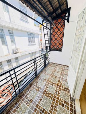 Rent a 653/Quang Trung F11.