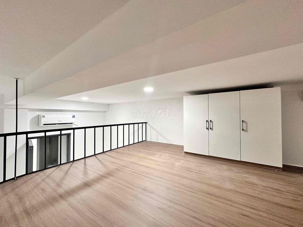 Rent an apartment full of furniture - right Phạm Văn Đồng - receive a tram