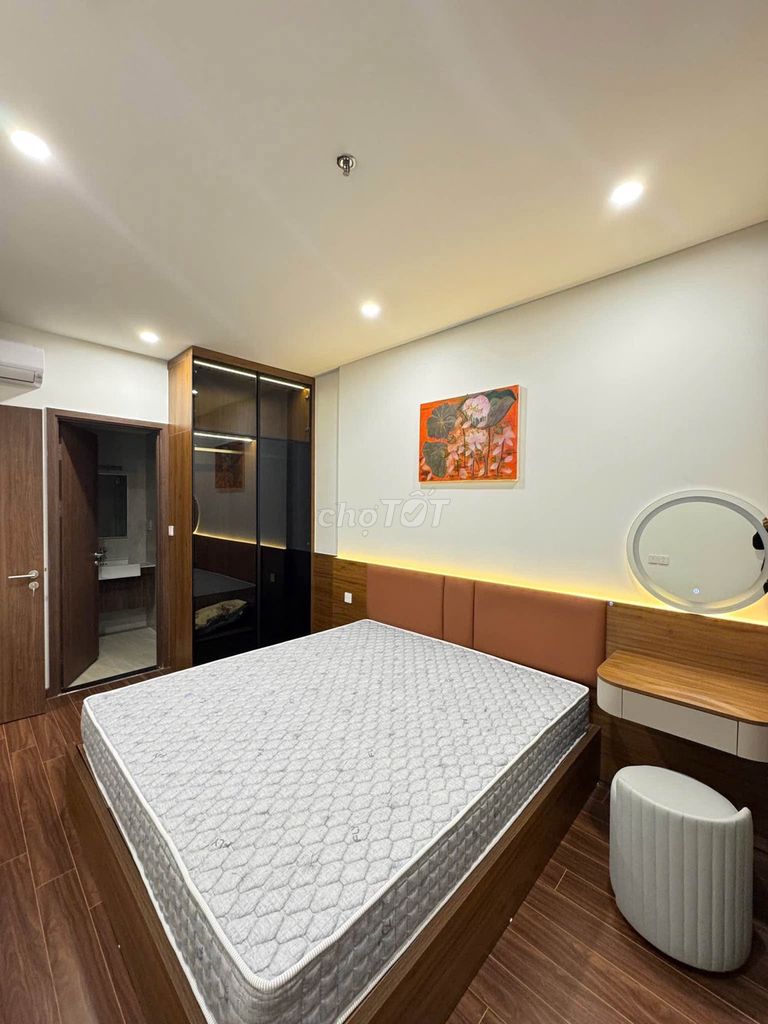 Rent the Masteri apartment 2 bedrooms, full stuff, 10.5 million a month.