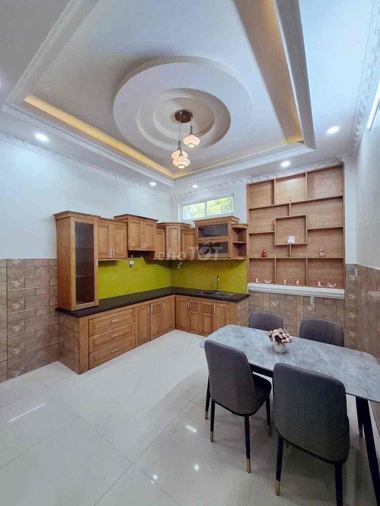 parking garage, Huỳnh Tấn Phát.