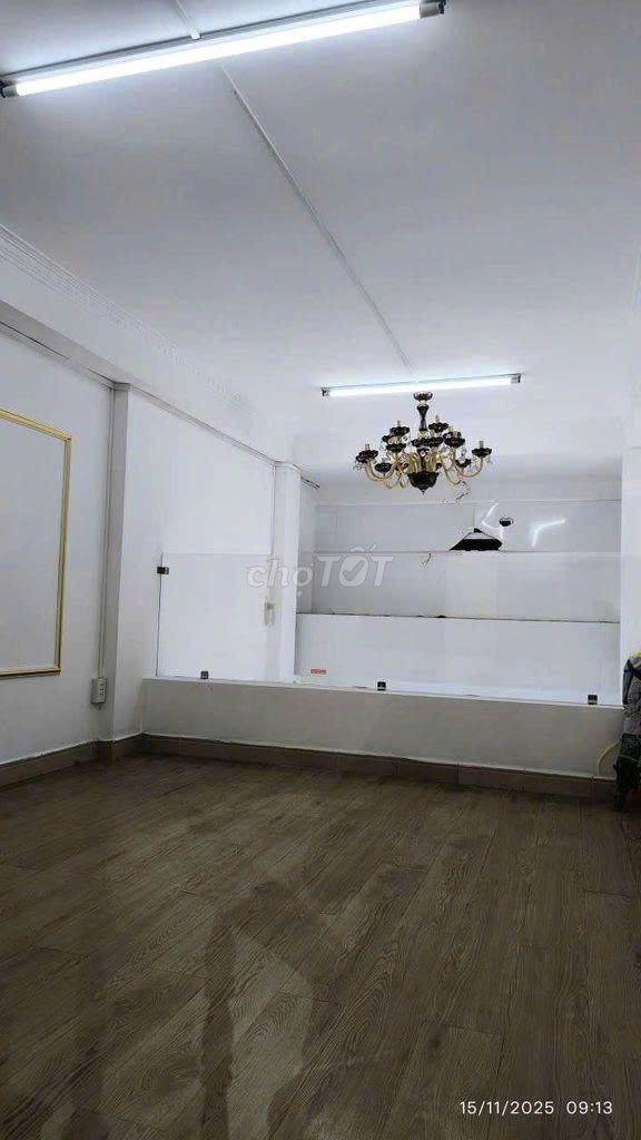 - Tôn Thất Tùng 3 X10 M 5th floor bedroom 4 toilets